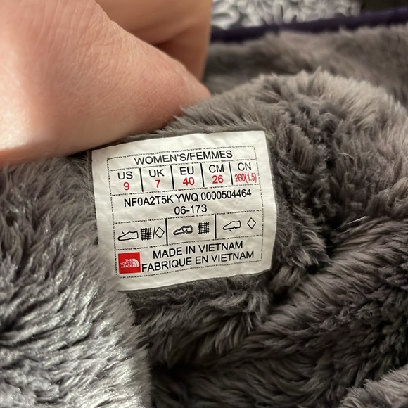 NWOT - The North Face Thermoball women’s boots size 9 color purple - Picture 5 of 12